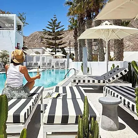 Ξενοδοχείο Kouros Village Santorini 4*