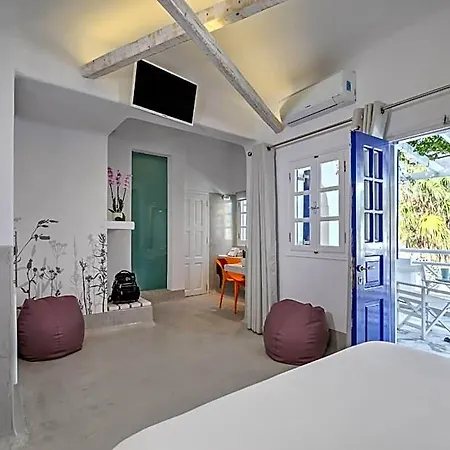 Kouros Village Santorini Hotel 4*